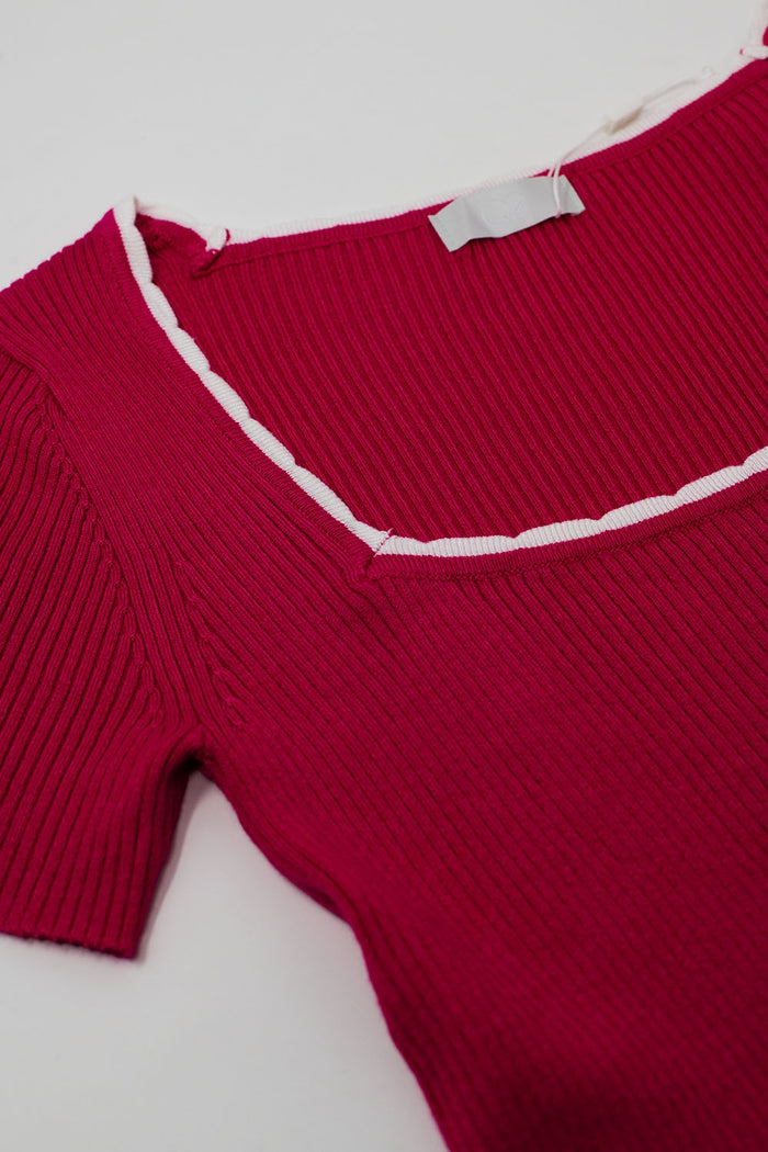 Fuchsia Knitted Short Sleeve Sweater With Square Neck and White Trim