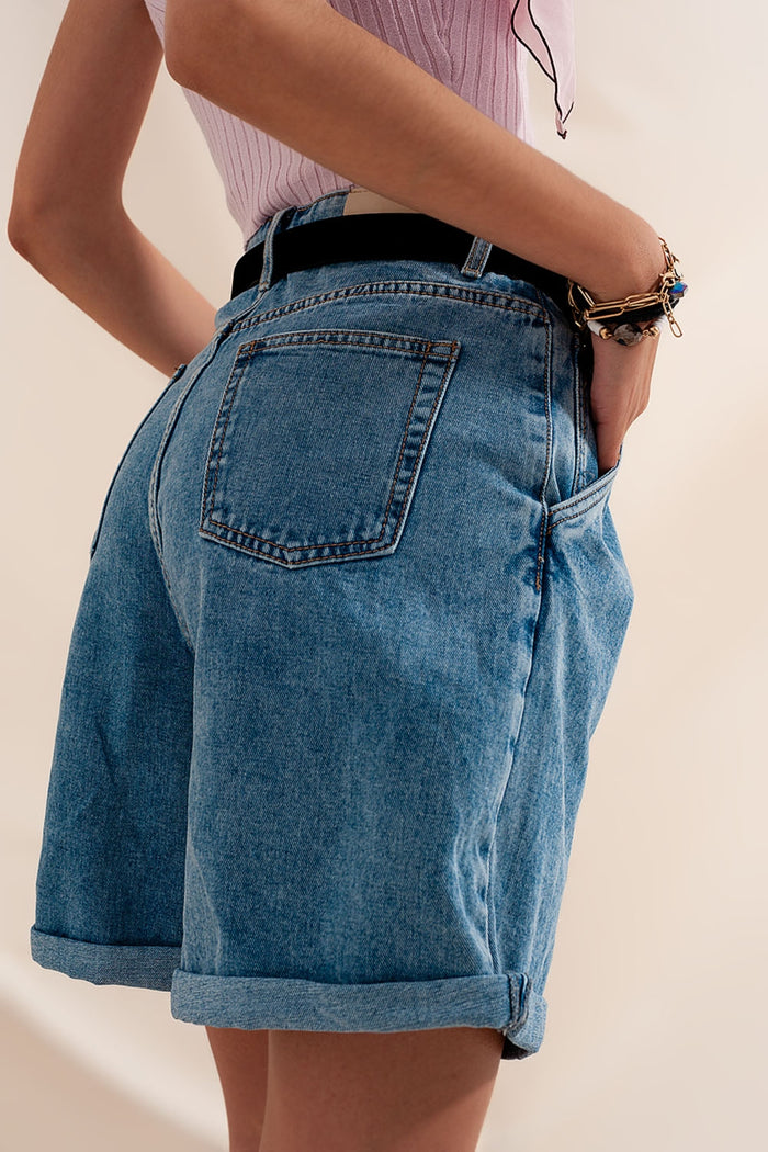 High waisted pleated denim shorts in mid wash - Denim