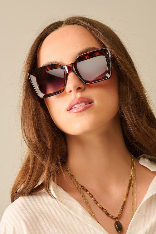 90s Squared Sunglasses in brown