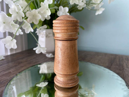 Antique Elizabeth Arden Perfume Bottle in Wood Case at Duckwells
