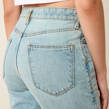 Ariat Women’s Ultra High Rise Tomboy Relaxed Straight Leg Jeans in Saratoga