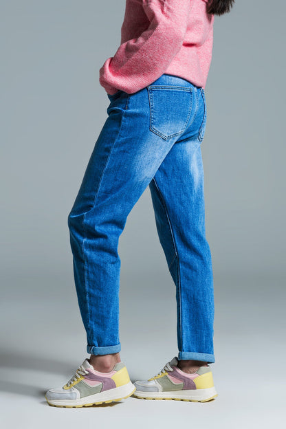 Basic Mom Fit Jeans In Mid Wash With Knee Darts - Denim