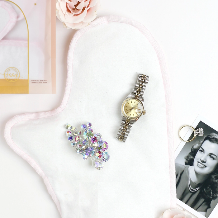 Baublerella Glitzy Glove Anit-Tarnish Jewelry Polishing Mitt