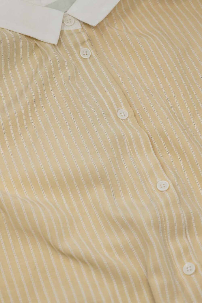 Beige shirt with short sleeves and vertical stripes - Shirts