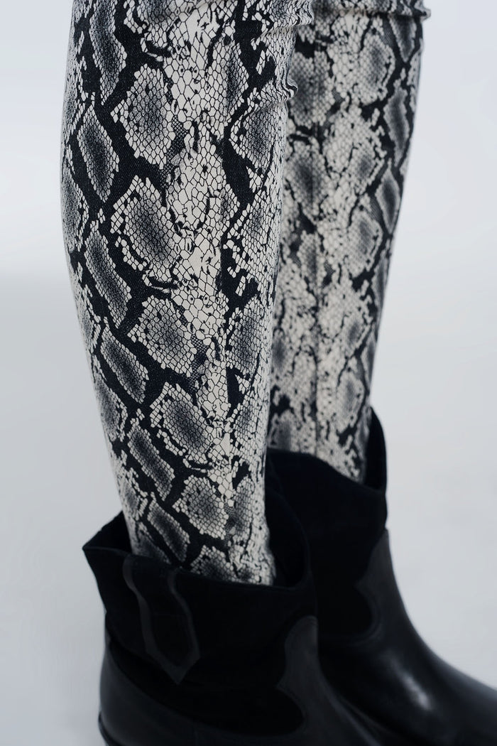 Black pants with snake print - Coloured Jeans