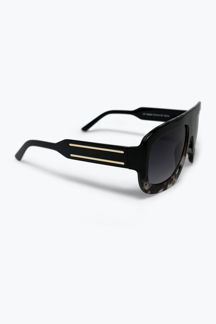 Black Tortoiseshell Frame Oversize Shield Sunglasses With Gradient Lenses