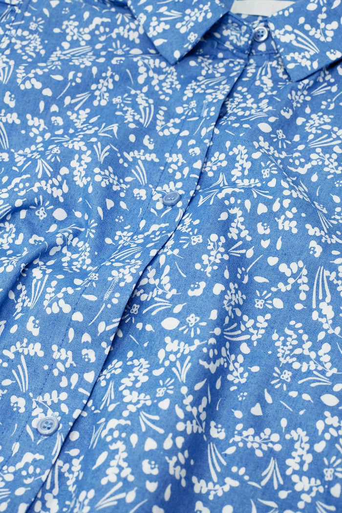 Blue Blouse with Floral Design and short sleeves - Shirts