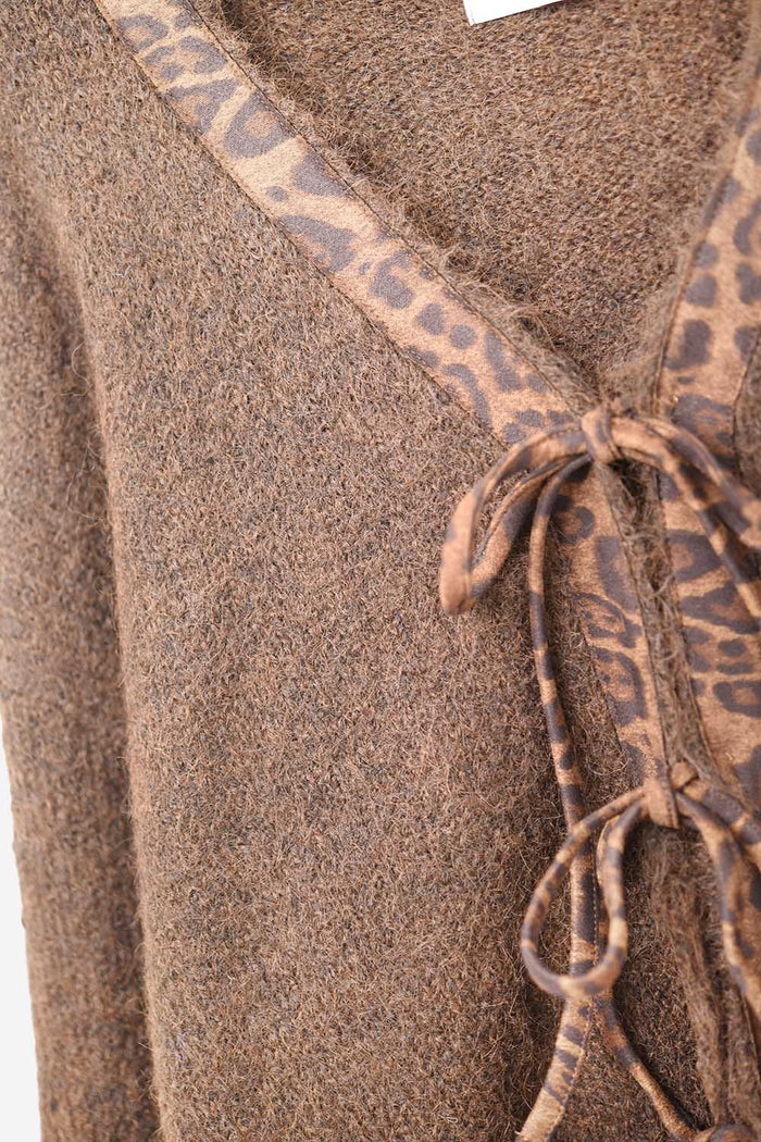 Brown knitted cardigan with leopard embroidered detail