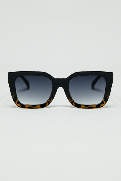 Brown Square sunglasses with gradient in animal print