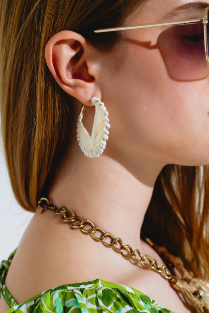 Cream Round Woven Earrings With Intertwined Motive