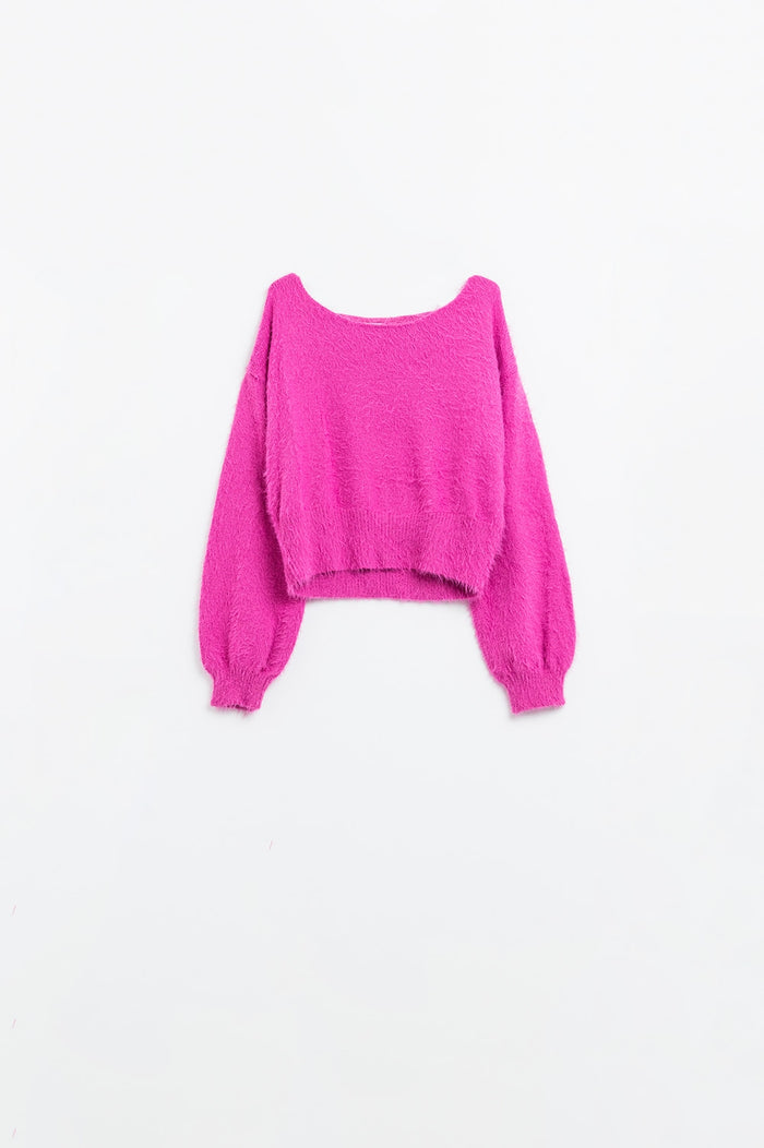 cropped fluffy sweater in fuchsia fitted at the waist