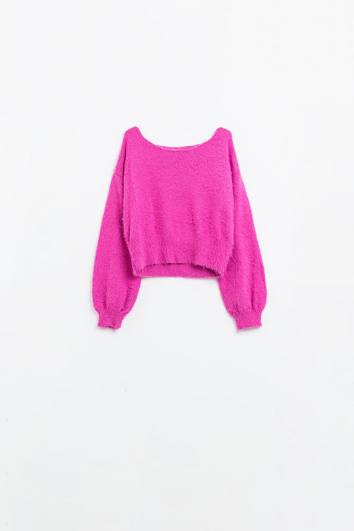 cropped fluffy sweater in fuchsia fitted at the waist