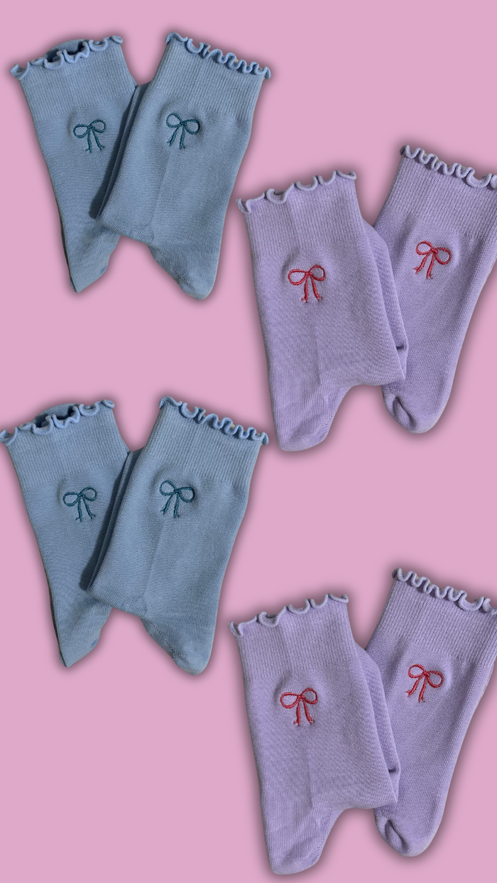 Elegant ruffle bow grips
