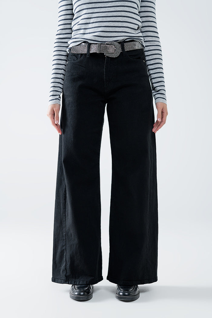Extra wide leg trousers in black - Coloured Jeans