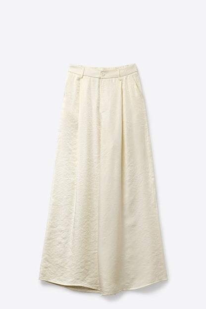 Extra-wide pants in a lightweight and shiny fabric - trousers