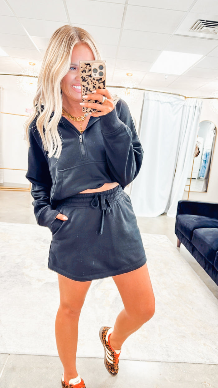 - FINAL SALE- Cropped French Terry Hoodie-Black