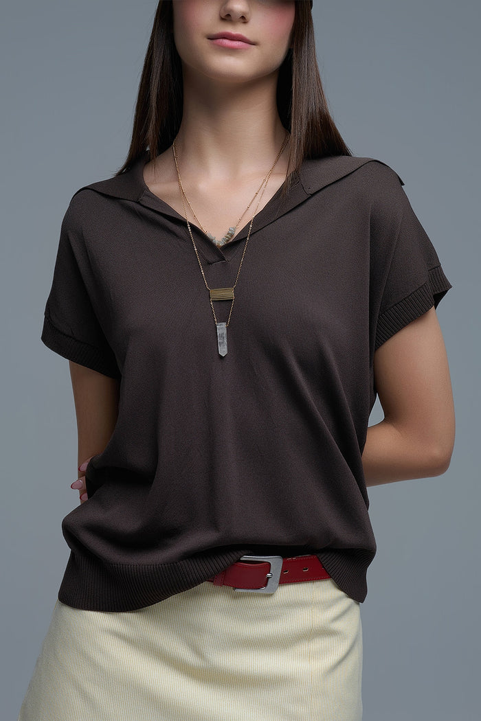 Fine Knit Polo-Style Short Sleeve Top in Brown