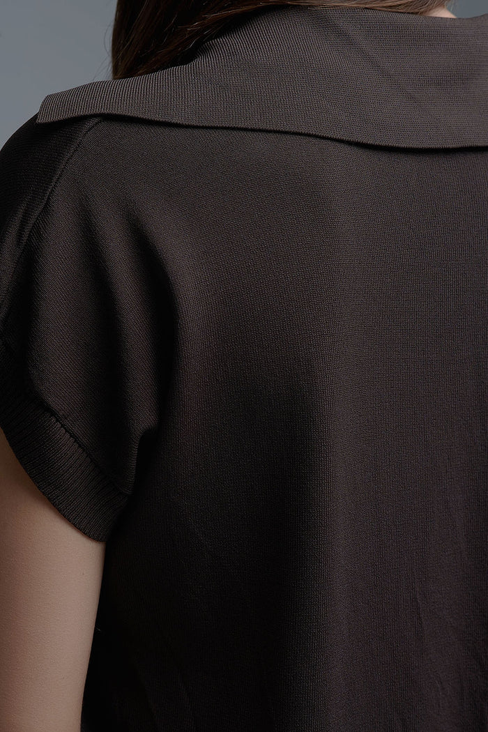 Fine Knit Polo-Style Short Sleeve Top in Brown