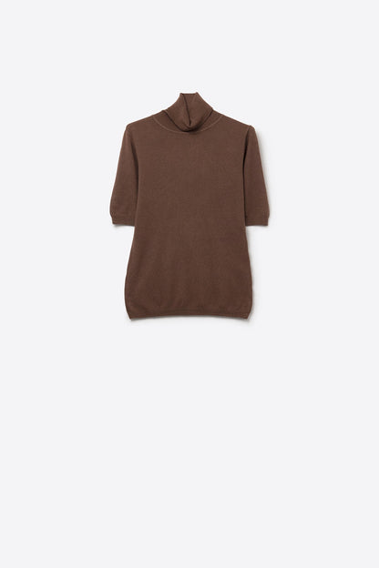 Fine knit sweater in brown with a high neck and elbow-length sleeves
