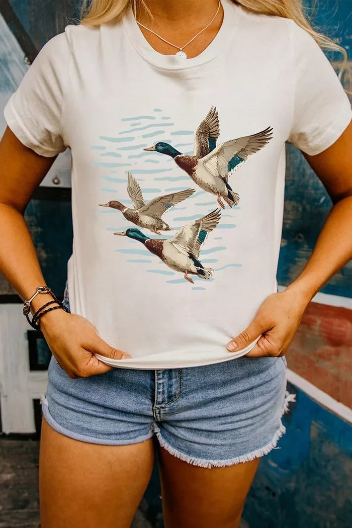 Full Size Western Mallard Lake Graphic Casual T‑Shirt Plus Size - T-Shirts