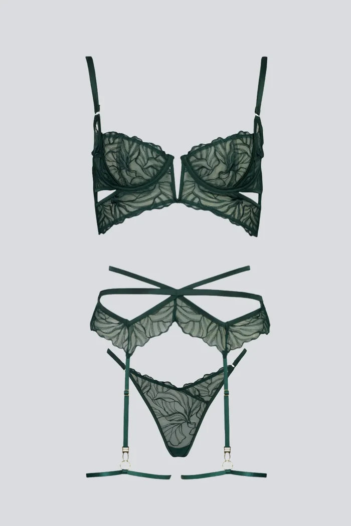 Gaia Lingerie Set – Bra, G-String & Suspender Belt