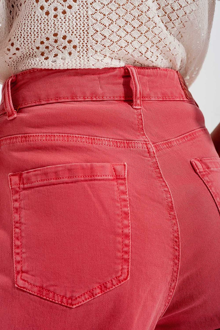 High rise mom jeans with pleat front in pink - Coloured Jeans