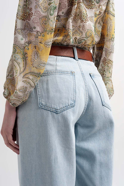 High rise slouchy mom jeans in lightwash - Denim