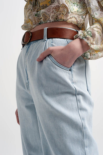 High rise slouchy mom jeans in lightwash - Denim