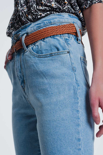 high waist mom jeans with belt in light denim - Denim