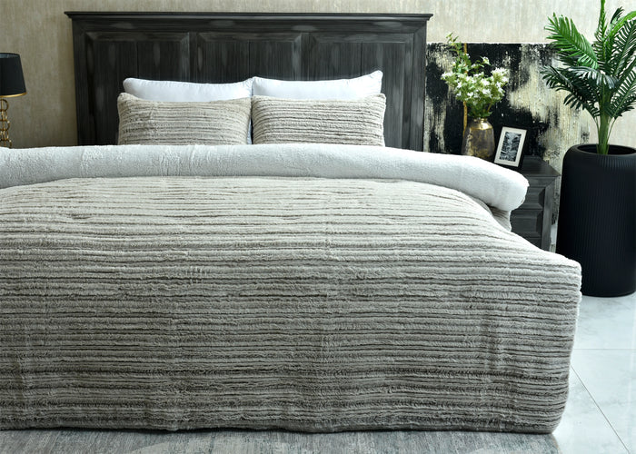 3-piece winter bedding set: ribbed textured throw blanket with matching pillows