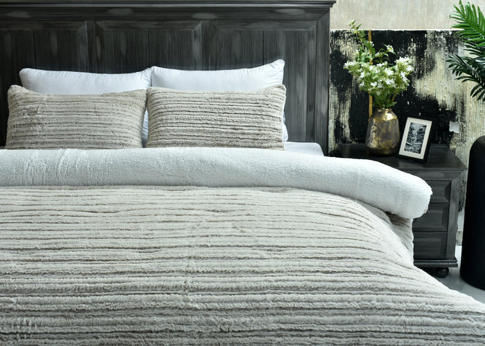 3-piece winter bedding set with striped-texture throw blanket and two square pillows