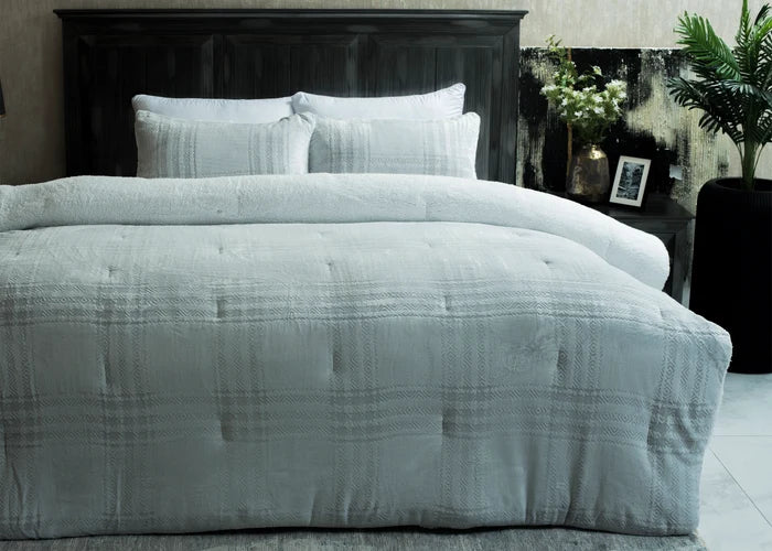 3-piece light grey winter bedding set with carved texture duvet and pillow shams