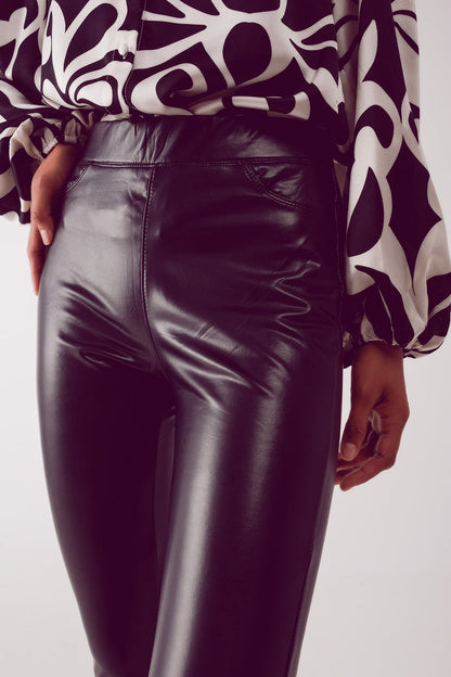 Leather look leggings in black - trousers