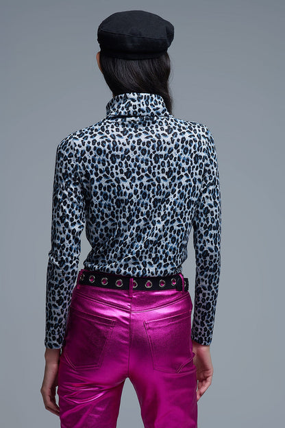 Long Sleeve Turtleneck Top in Grey Leopard Print