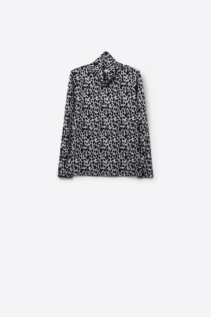 Long Sleeve Turtleneck Top in Grey Leopard Print
