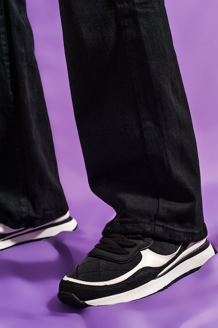 Loose straight leg jeans in washed black - Coloured Jeans