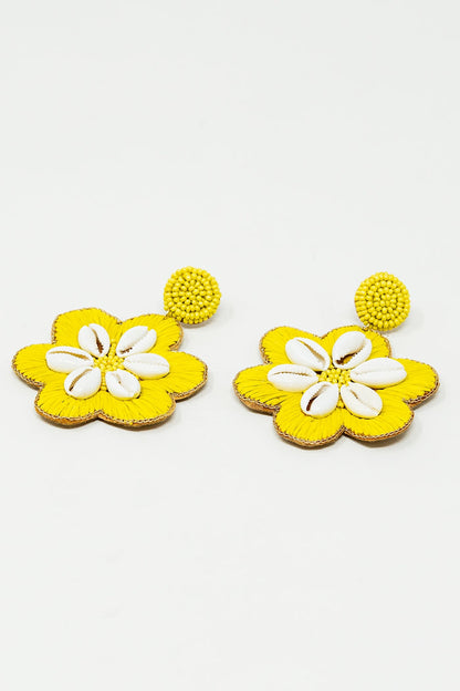 Maxi Embroidered Flower Rafia Earrings With Sea Shell Details in Lime