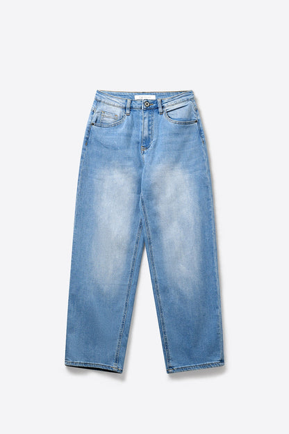 mid-rise Straight Leg Denim Jeans in Light Blue wash - Denim