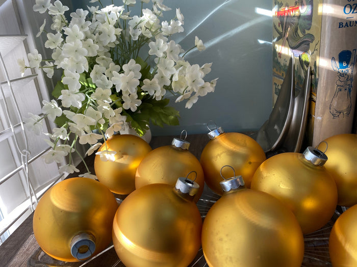 Midcentury Glass Christmas Ornaments by Noelle, Missouri at Duckwells