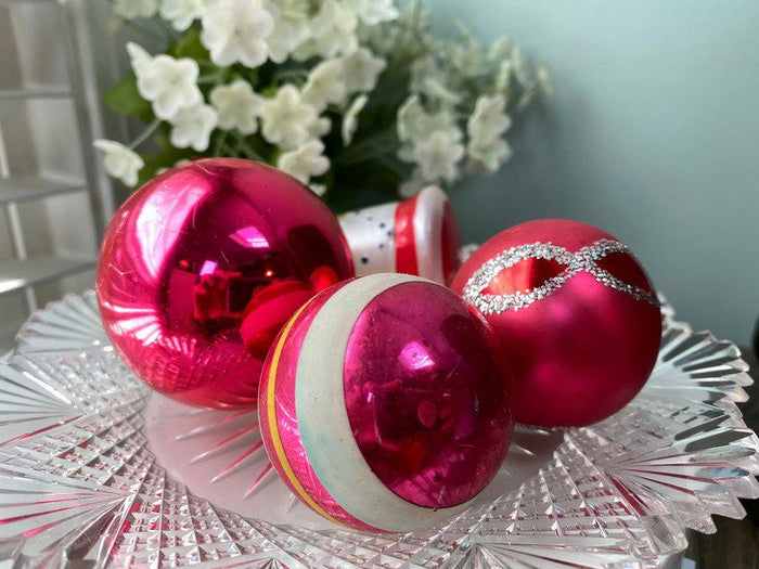 Midcentury Glass Christmas Ornaments at Duckwells