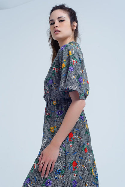 Mini dress with opening and flowers in printed colors - dress
