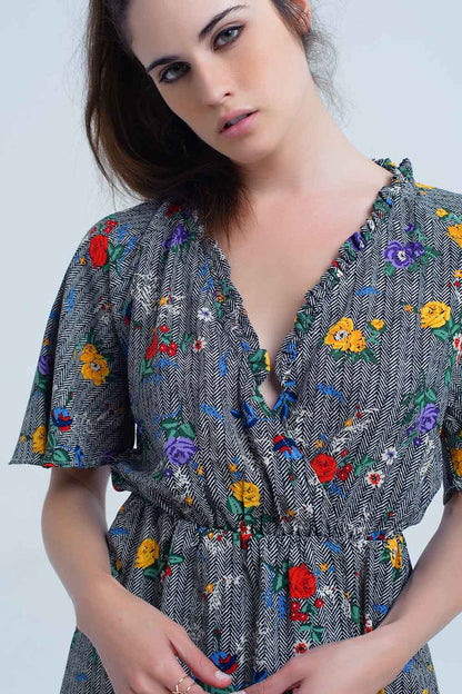 Mini dress with opening and flowers in printed colors - dress