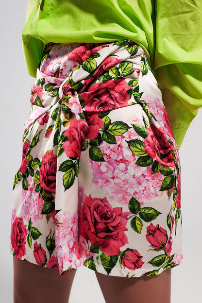 Mini skirt with knot front in rose print