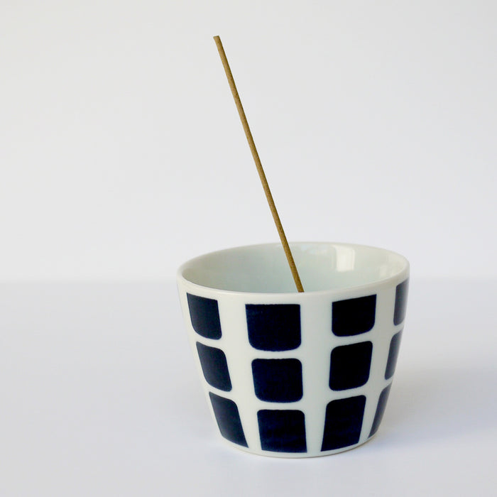 MOd MoTif CoLleCTiOn: Incense Burner - Cup Barroque
