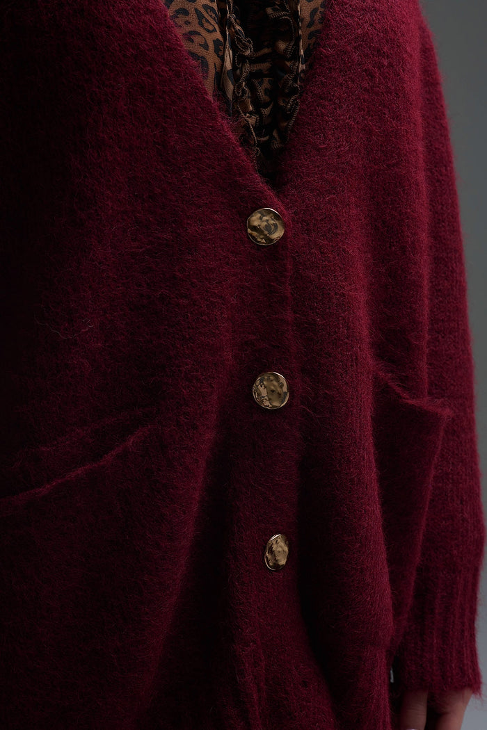 Oversized Cardigan in burgundy with gold buttons and pockets