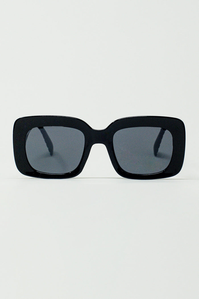 Oversized Oval Sunglasses With Side Detail in Black