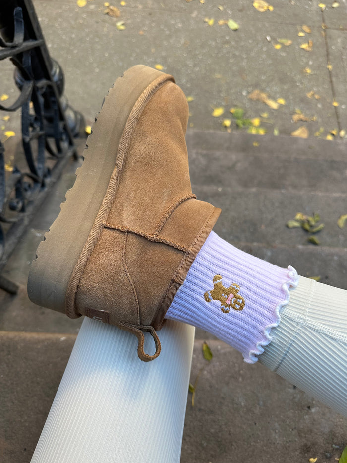 Light pink ruffle socks