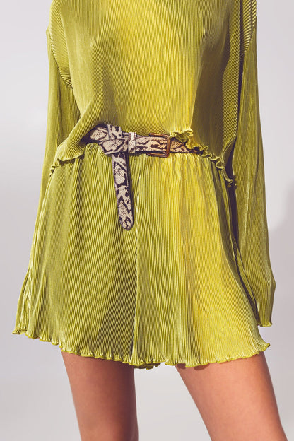Pleated Short in Green - trousers