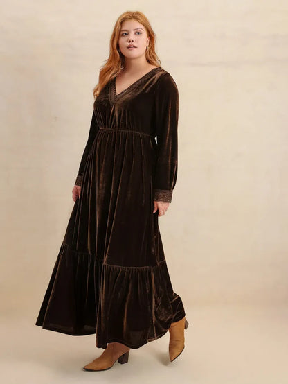 Plus Size Lace Detail V-Neck Long Sleeve Midi Dress - Dresses