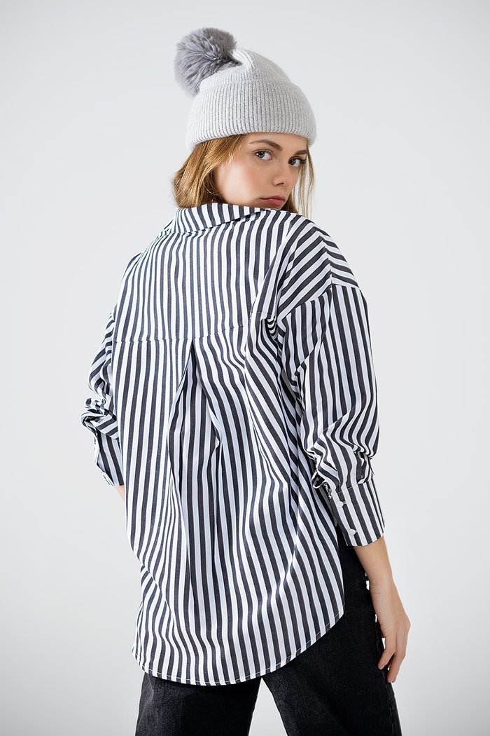 Poplin shirt with vertical stripes in black and chest pocket - Shirts